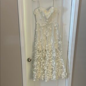 Beautiful Helsi floral appliqué dress